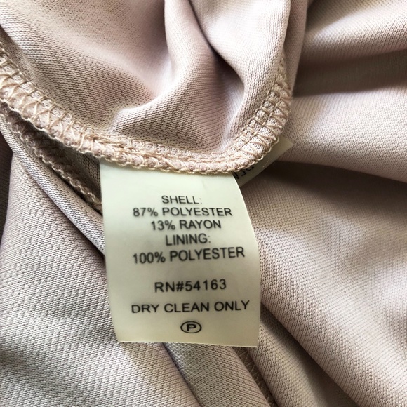 Lovely Evanka Trump Black and Beige Floral Lace Dress Size: 6 - Picture 10 of 12